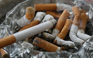 Cigarette smoking is associated with an increased risk of age-related macular degeneration and cataract