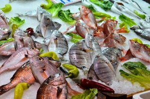 A diet rich in fish is associated with a reduced risk of age-related macular degeneration